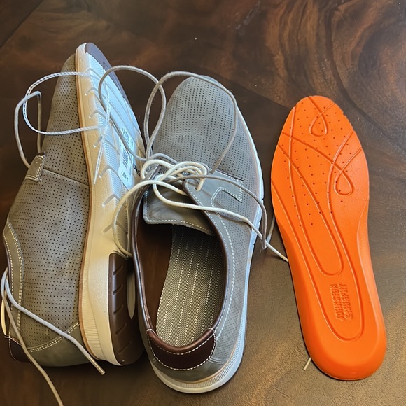 Johnston & Murphy Collection Men's Vaughn Perforated Plain Toe Oxfords - Picture 11 of 12